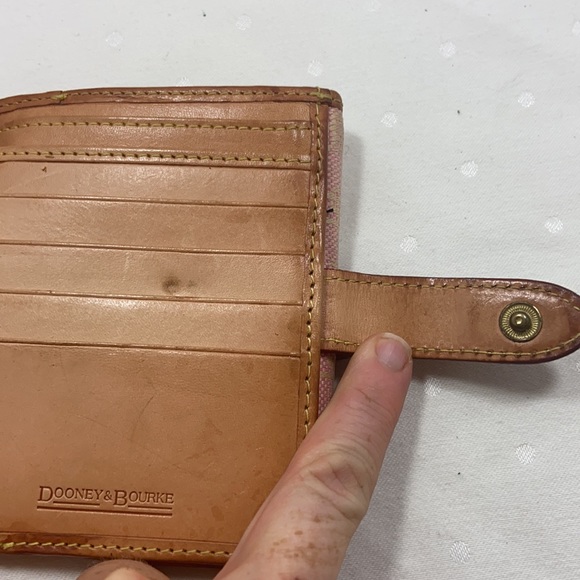 Auth Vintage Dooney & Bourke latch lock Wallet - Picture 12 of 15